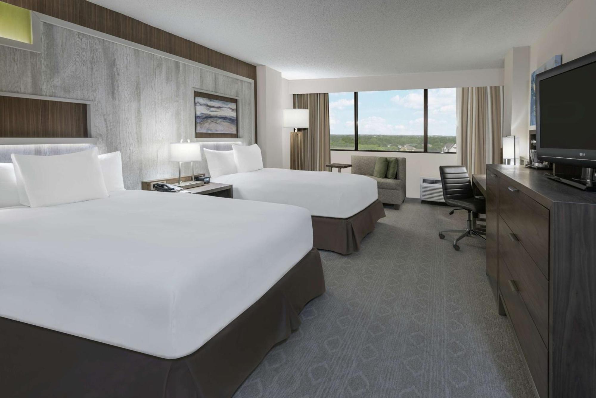 Hotel Hilton College Station & Conference Center Exterior foto